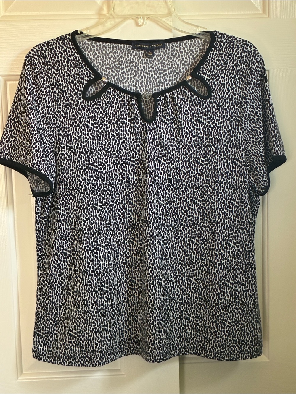 Alfred Dunner Black and White Leopard-Print Short Sleeve Top with Keyhole Detail
